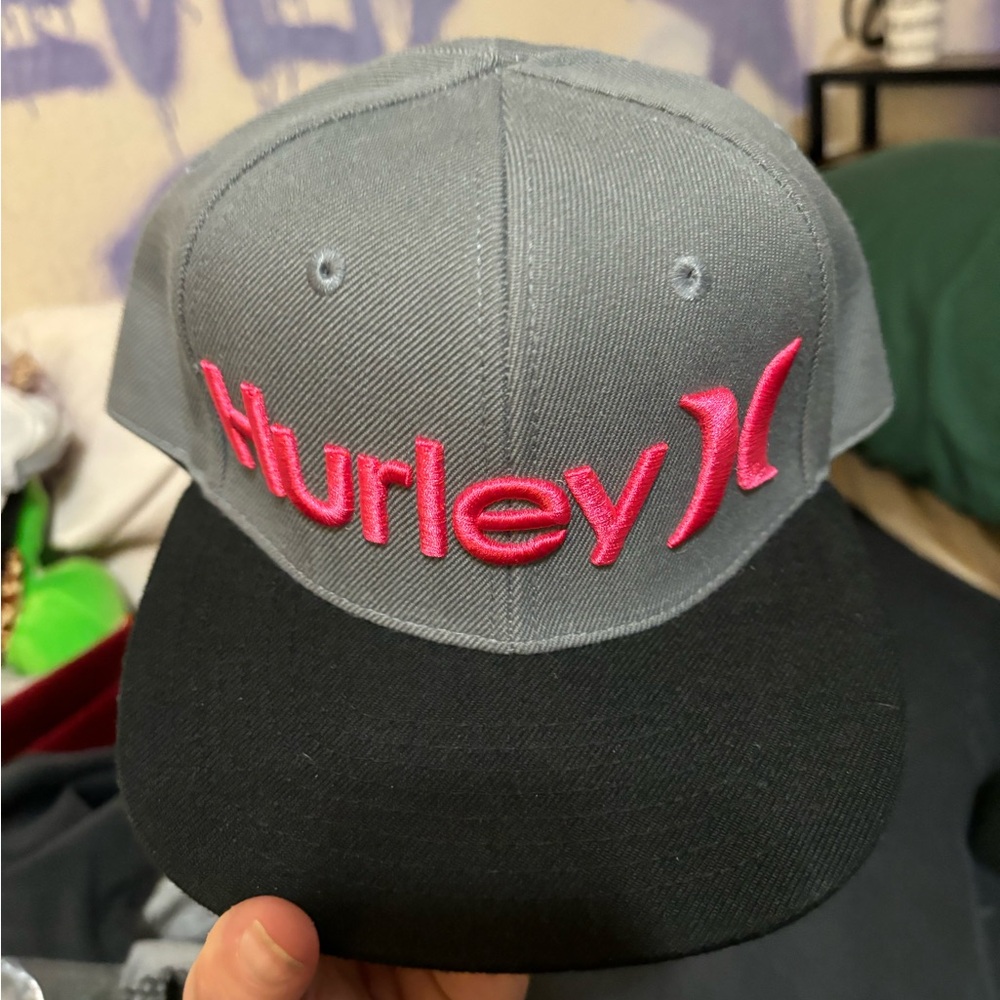 NWOT youth Hurley SnapBack flat bill hat Dark pink, grey, black